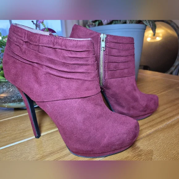 ZIGI SOHO "Haben" Suede Booties - Size 9 - Picture 5 of 9